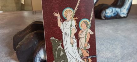 Signature du “Petit Guide de l’Antiquaille” par son auteur Bernard Villeneuve